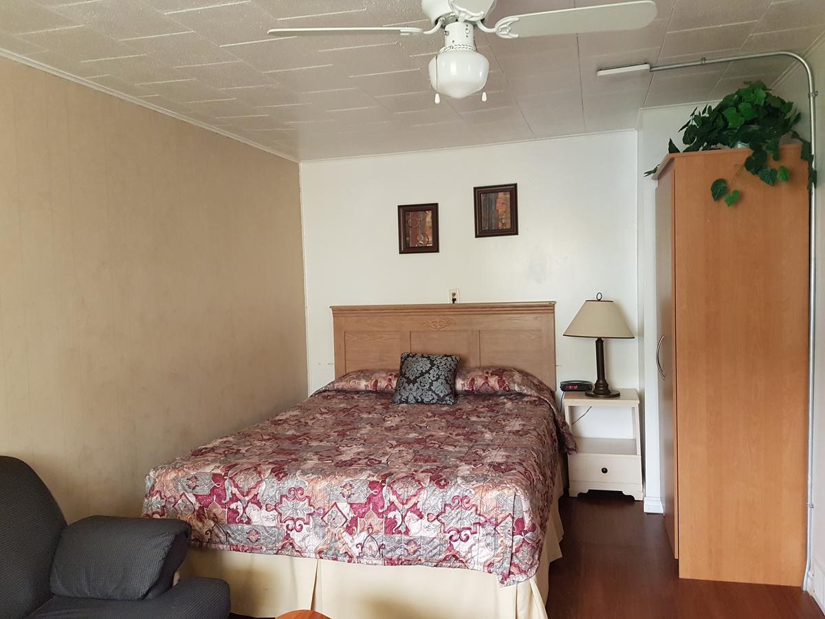 كرانبروك Flamingo Motel المظهر الخارجي الصورة